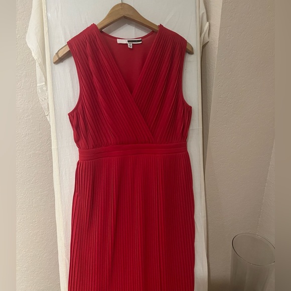 Anthropologie | Tracey Reese Red Pleated Midi Dress - Picture 4 of 9